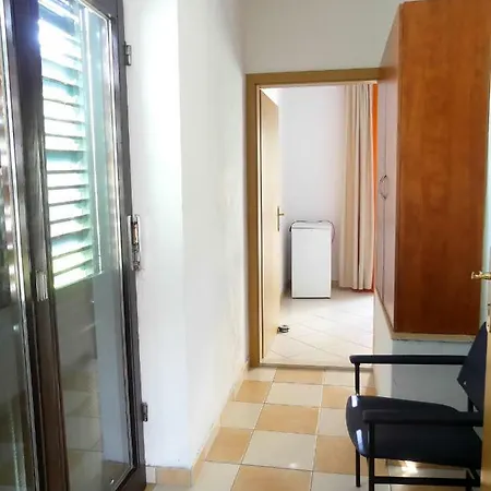 Jasminka Guest house Podgora