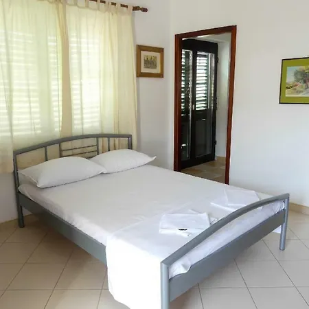 Jasminka Guest house Podgora